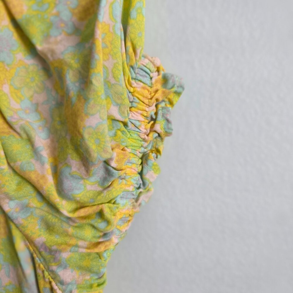 Abound Yellow Floral Shirt Women's Small V-Neck Puff Sleeve NWOT - Picture 3 of 5